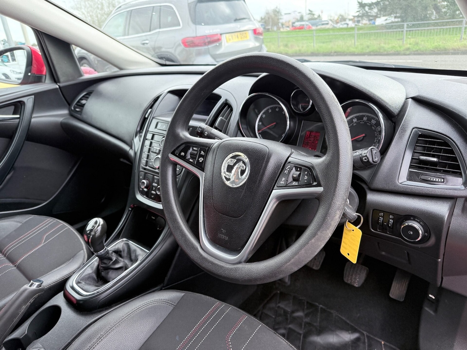 Used Vauxhall Astra 2012 for sale - 77247500: Photo 9