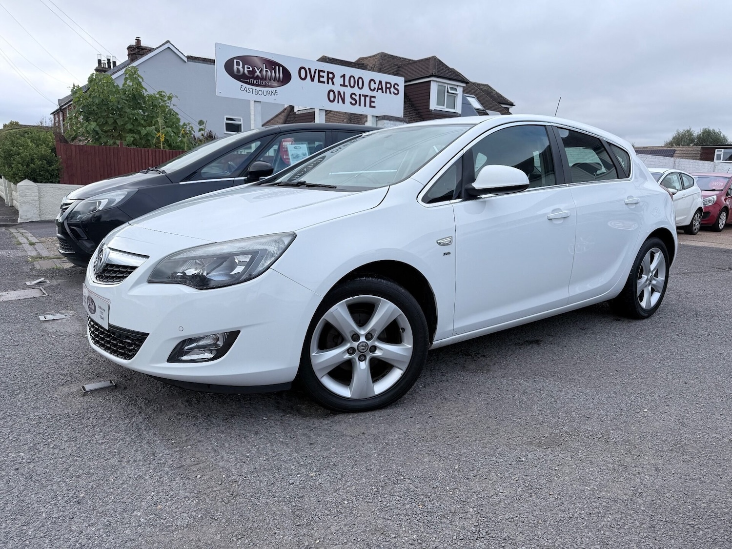 Used Vauxhall Astra 2011 for sale - 76069817: Photo 1