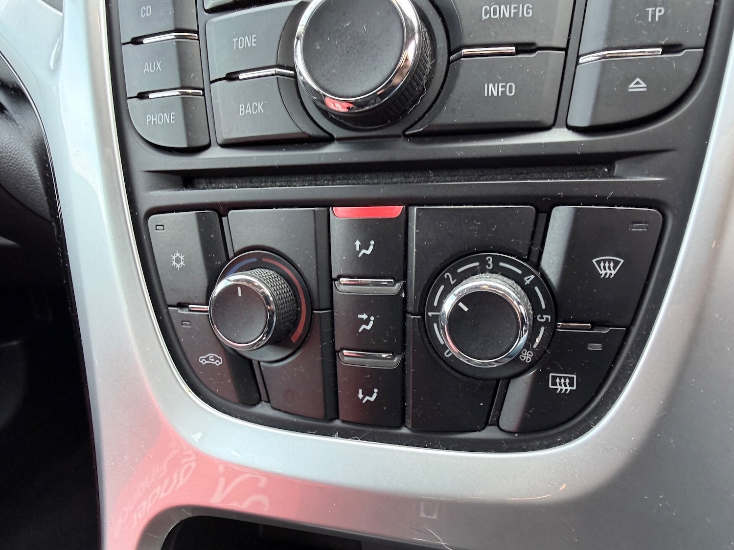 Used Vauxhall Astra 2011 for sale - 76069817: Photo 12