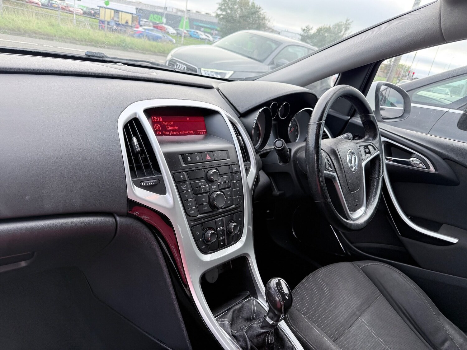 Used Vauxhall Astra 2011 for sale - 76069817: Photo 8