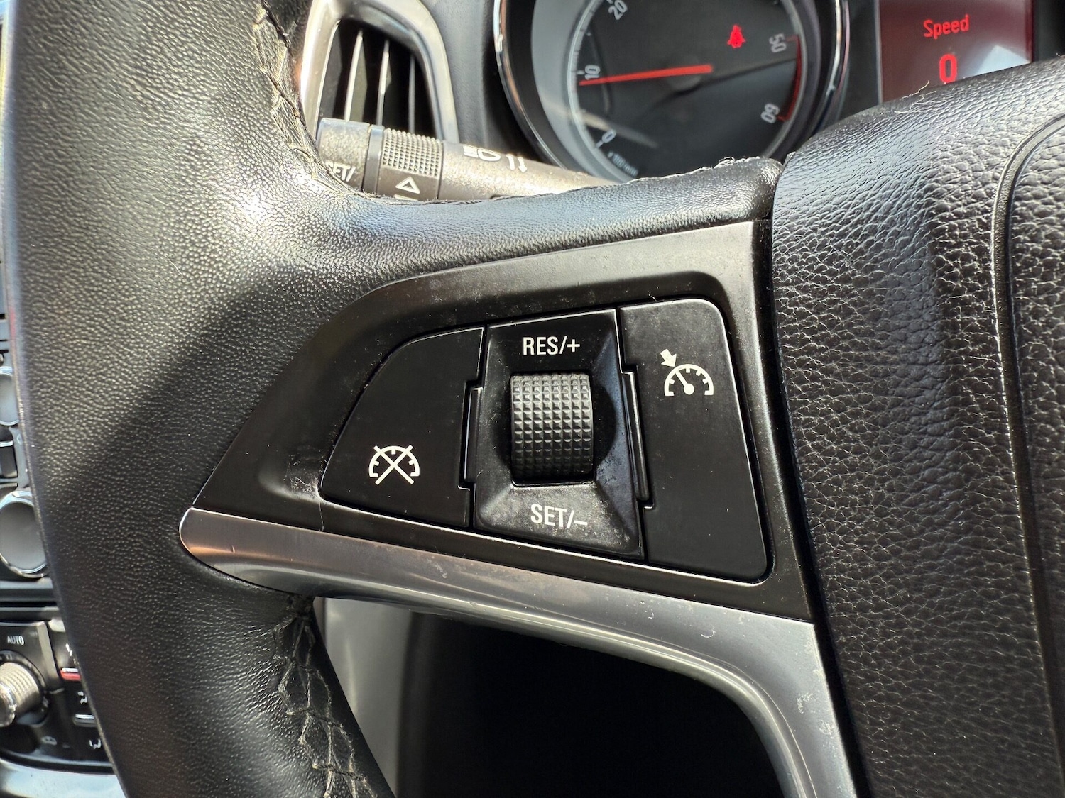 Used Vauxhall Astra 2010 for sale - 77562945: Photo 18