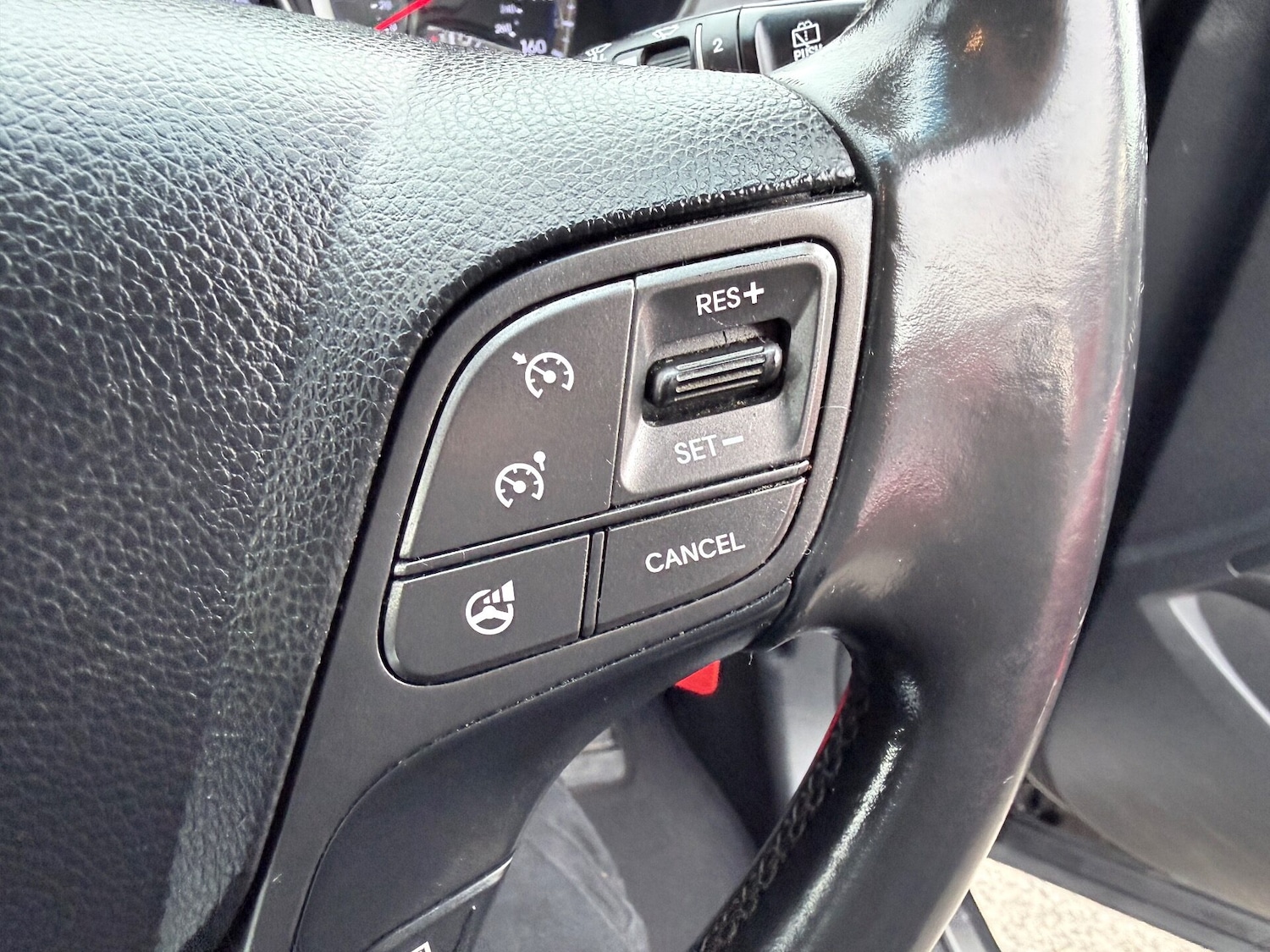 Used Hyundai Santa Fe 2013 for sale - 76558405: Photo 19