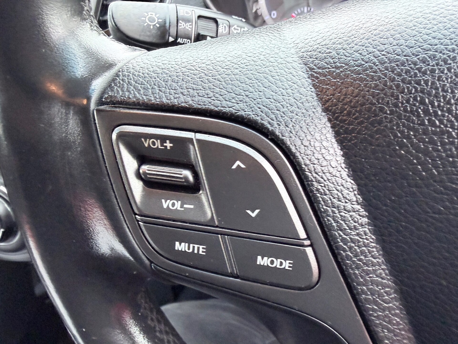 Used Hyundai Santa Fe 2013 for sale - 76558405: Photo 20