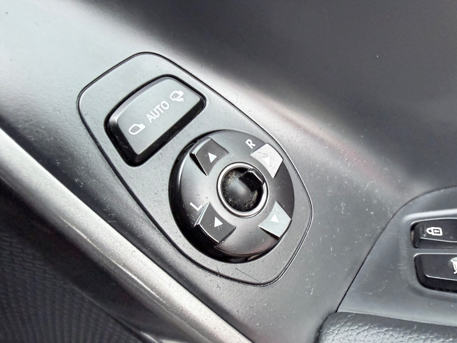 Used Hyundai Santa Fe 2013 for sale - 76558405: Photo 22