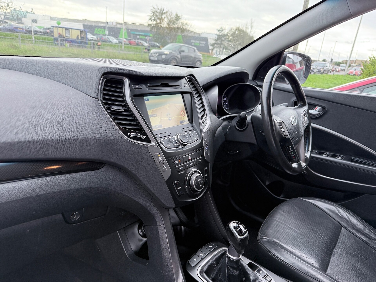 Used Hyundai Santa Fe 2013 for sale - 76558405: Photo 8