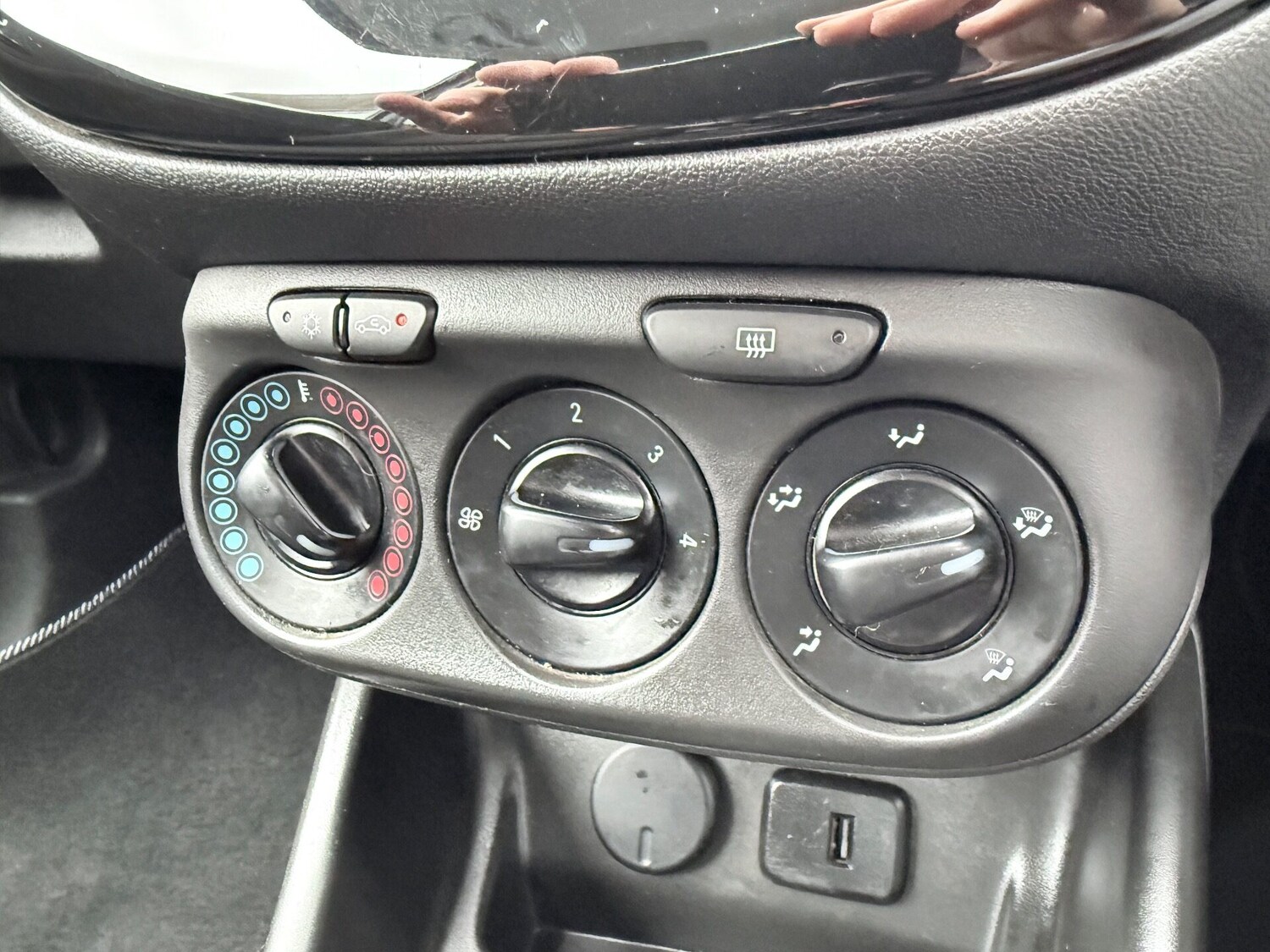 Used Vauxhall Corsa 2017 for sale - 77502839: Photo 16