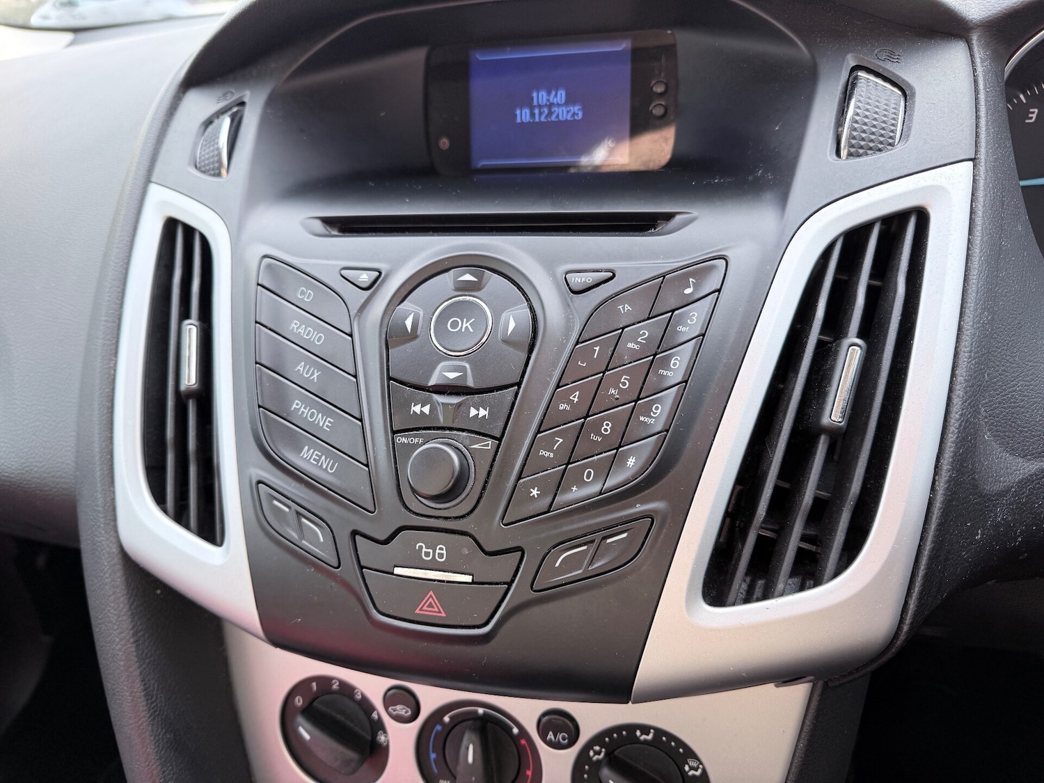 Used Ford Focus 2012 for sale - 76895910: Photo 13