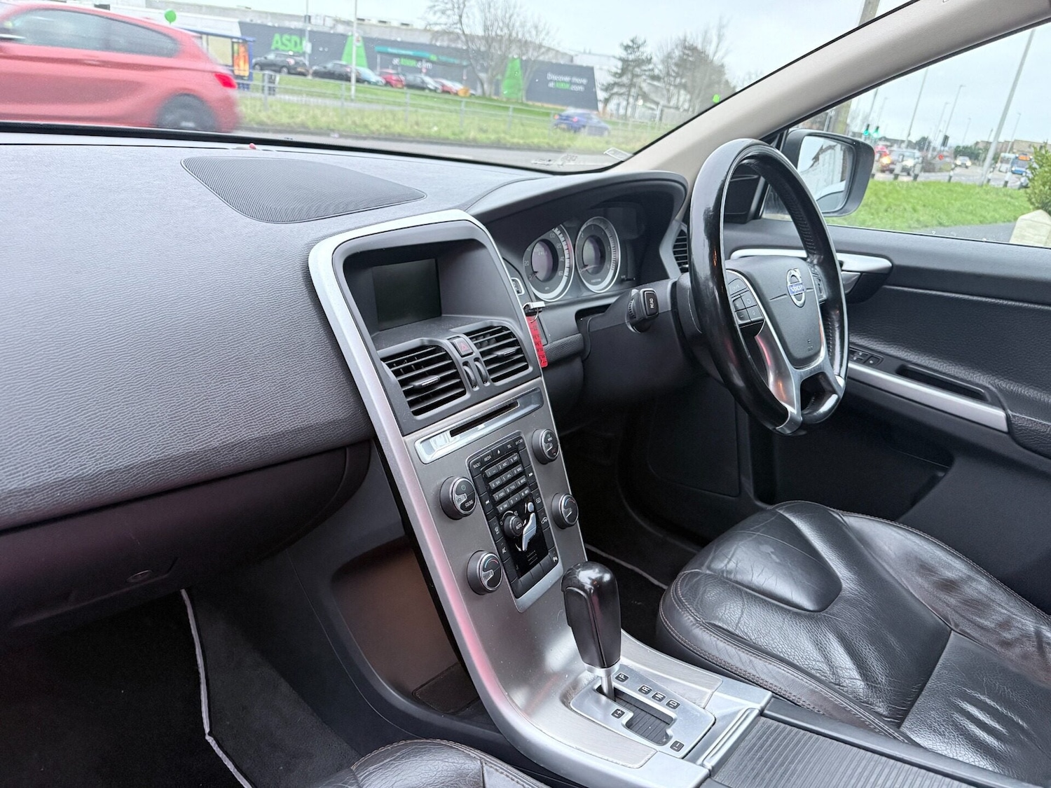 Used Volvo XC60 2011 for sale - 77138725: Photo 9