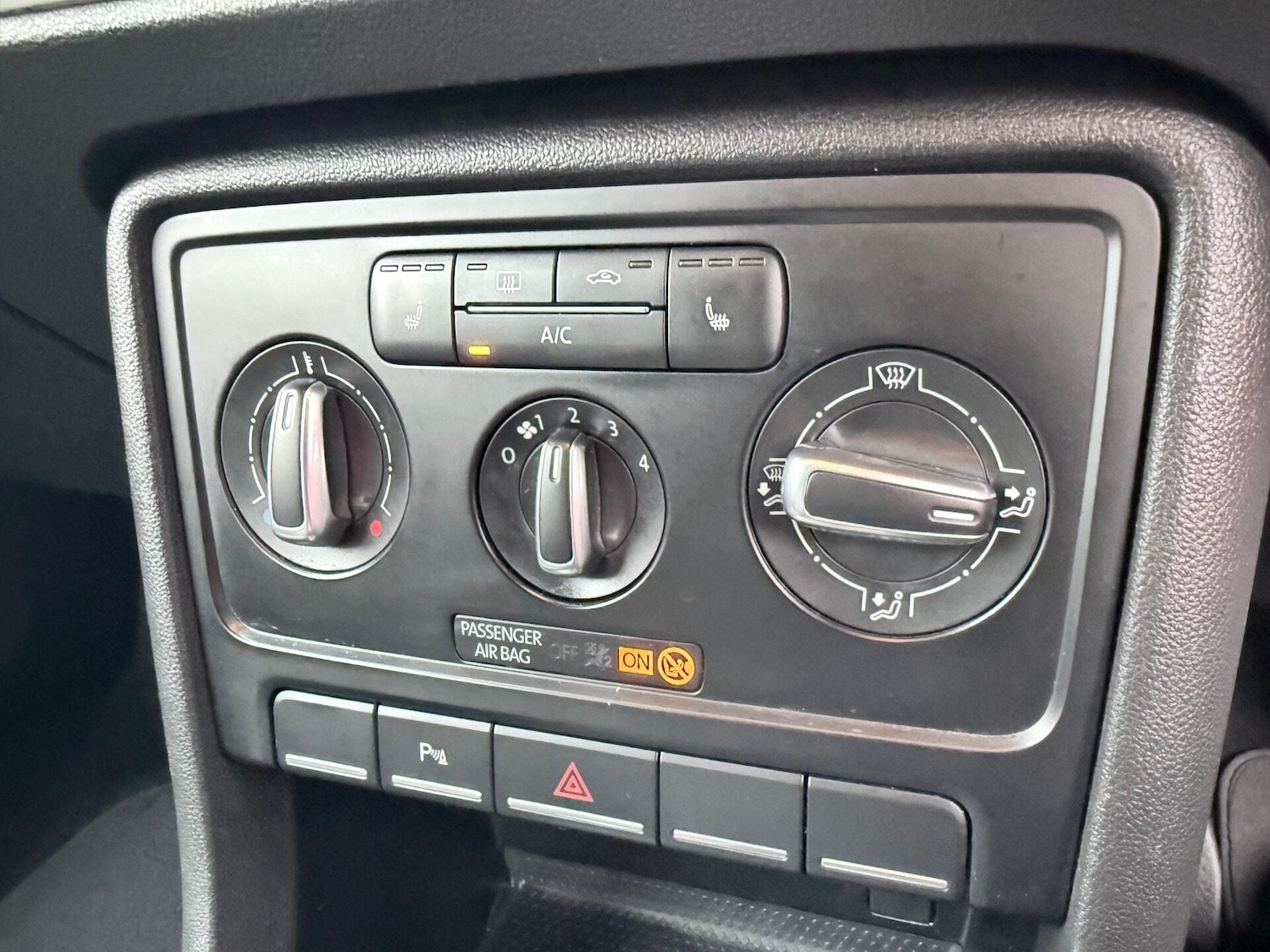 Used Volkswagen Beetle 2013 for sale - 77167720: Photo 19