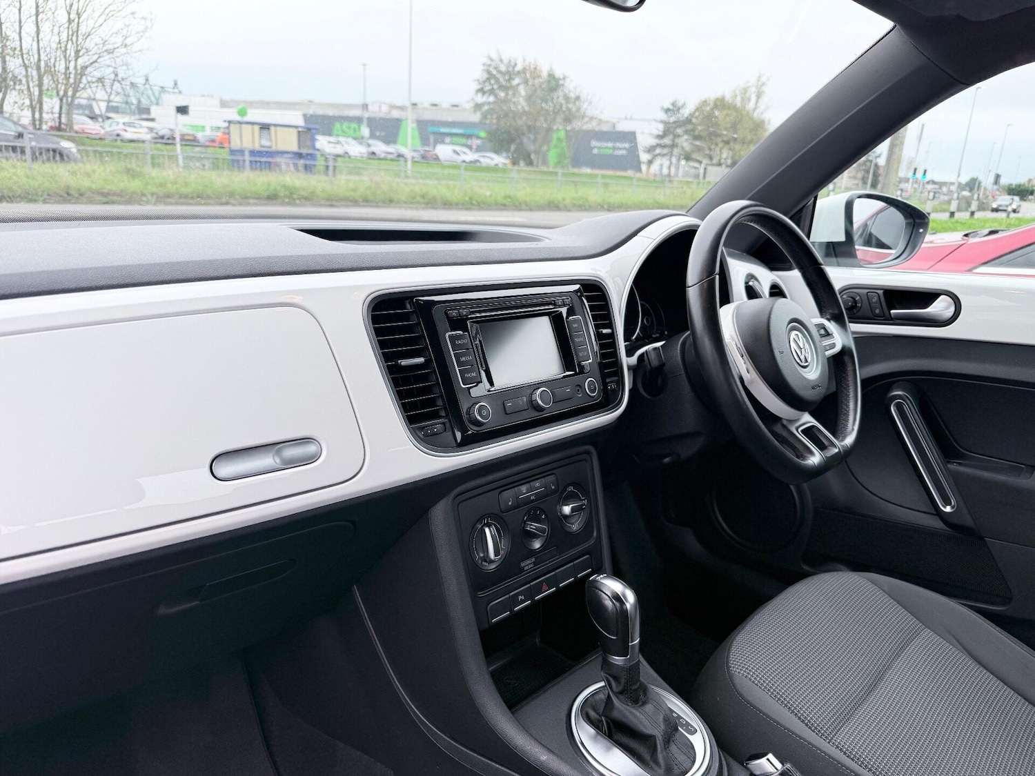 Used Volkswagen Beetle 2013 for sale - 77167720: Photo 9