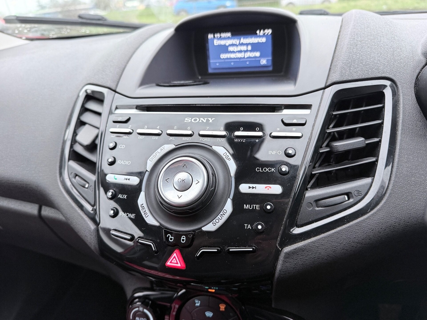 Used Ford Fiesta 2015 for sale - 76739408: Photo 15