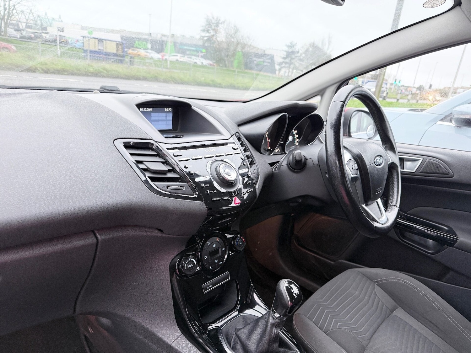 Used Ford Fiesta 2015 for sale - 76739408: Photo 9