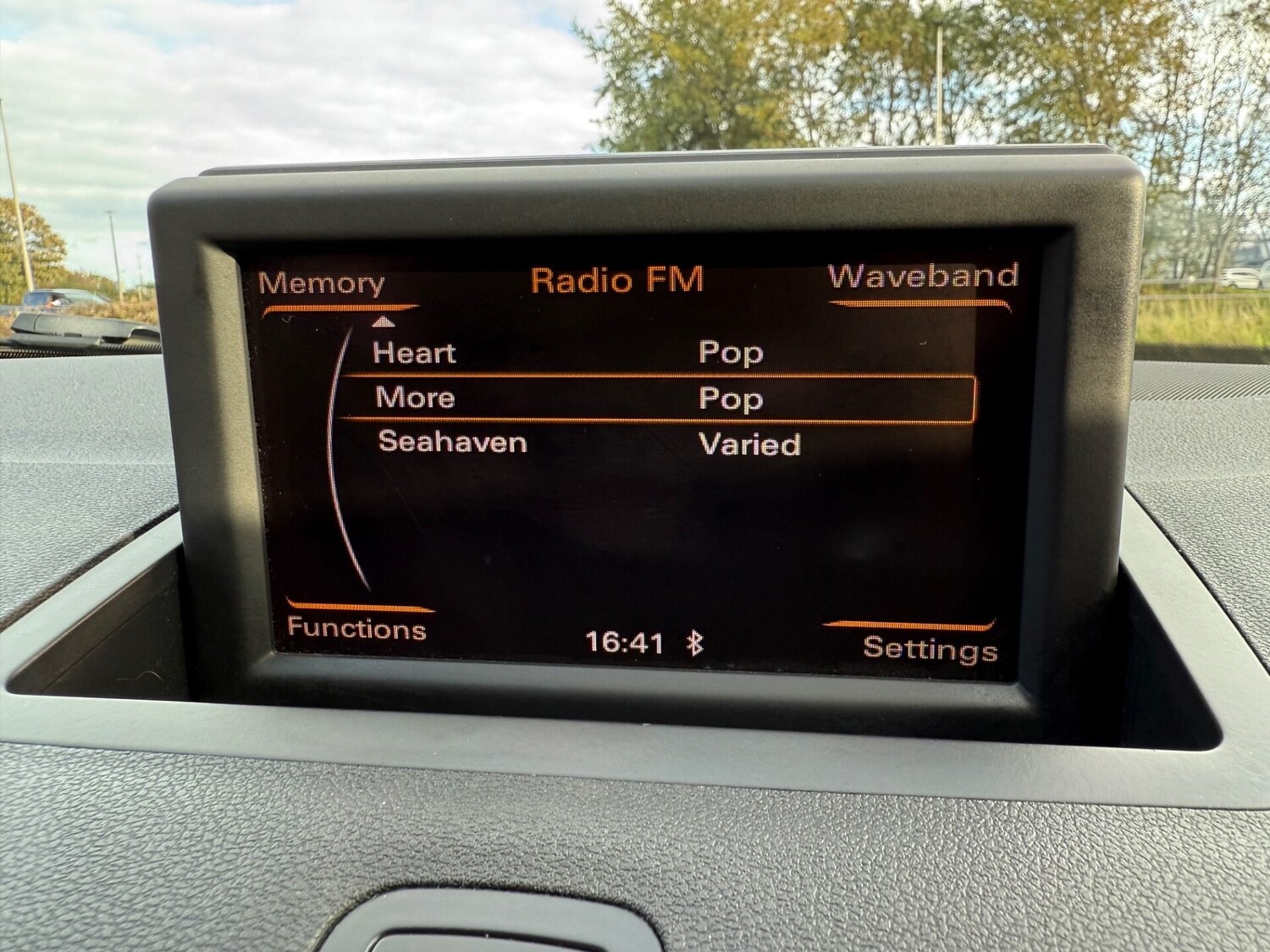 Used Audi A1 2011 for sale - 76010916: Photo 16