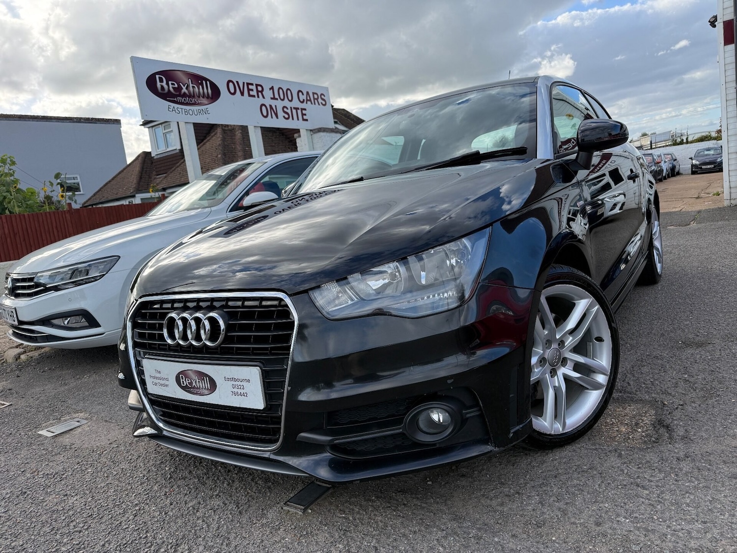 Used Audi A1 2011 for sale - 76010916: Photo 2