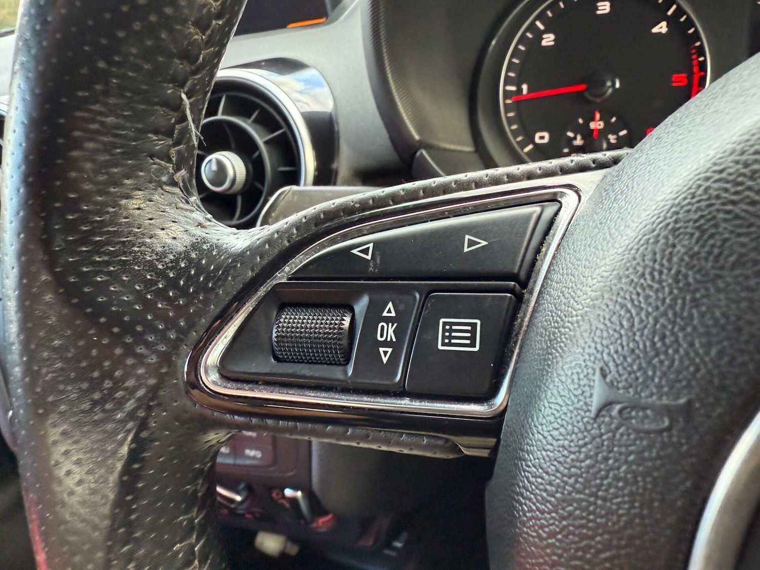 Used Audi A1 2011 for sale - 76010916: Photo 21