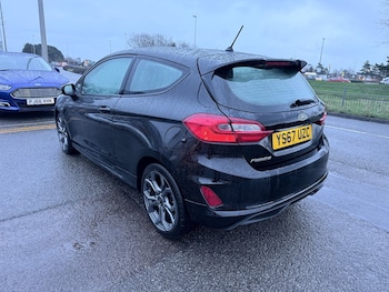 Used Ford Fiesta 2017 for sale - 77450949: Photo