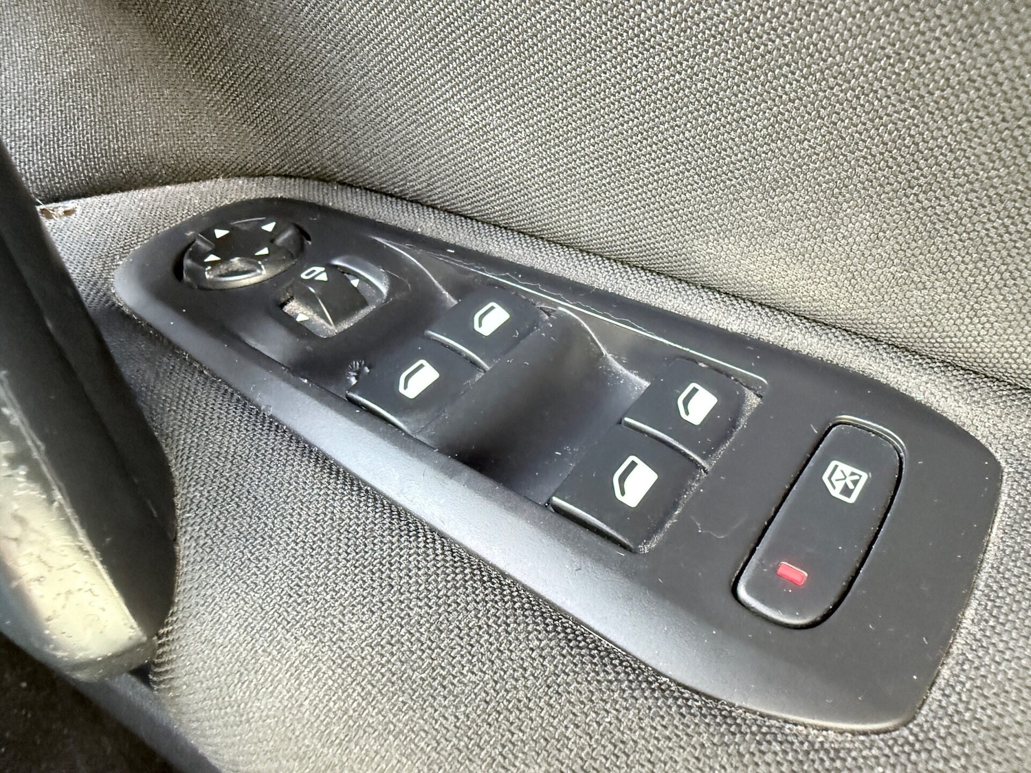 Used Peugeot 308 2016 for sale - 76481206: Photo 19