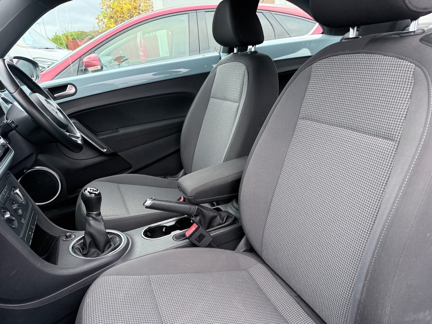 Used Volkswagen Beetle 2012 for sale - 76581306: Photo 11