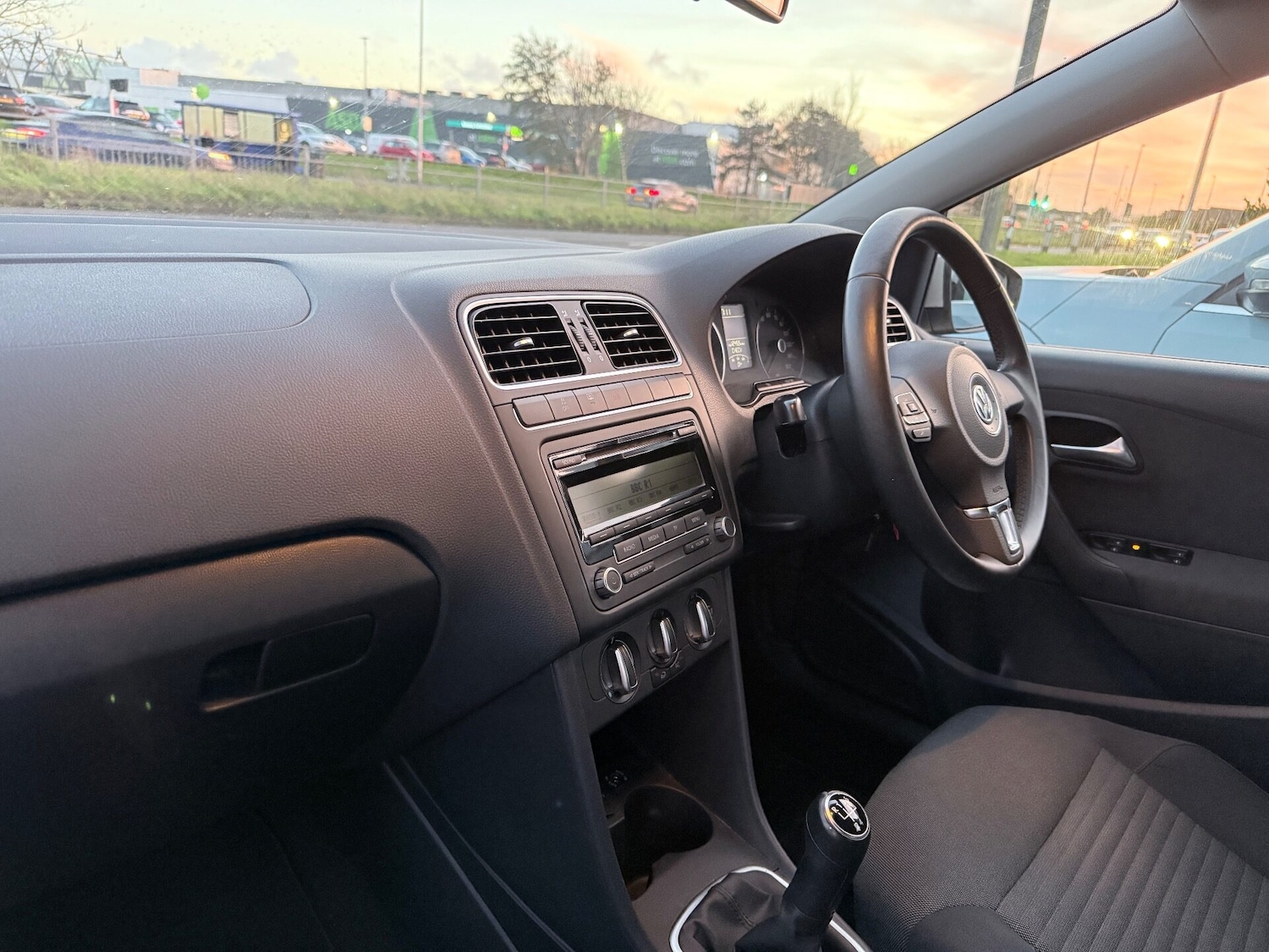 Used Volkswagen Polo 2011 for sale - 76558401: Photo 8