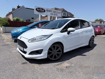 Used Ford Fiesta 2016 for sale - 78700107: Photo