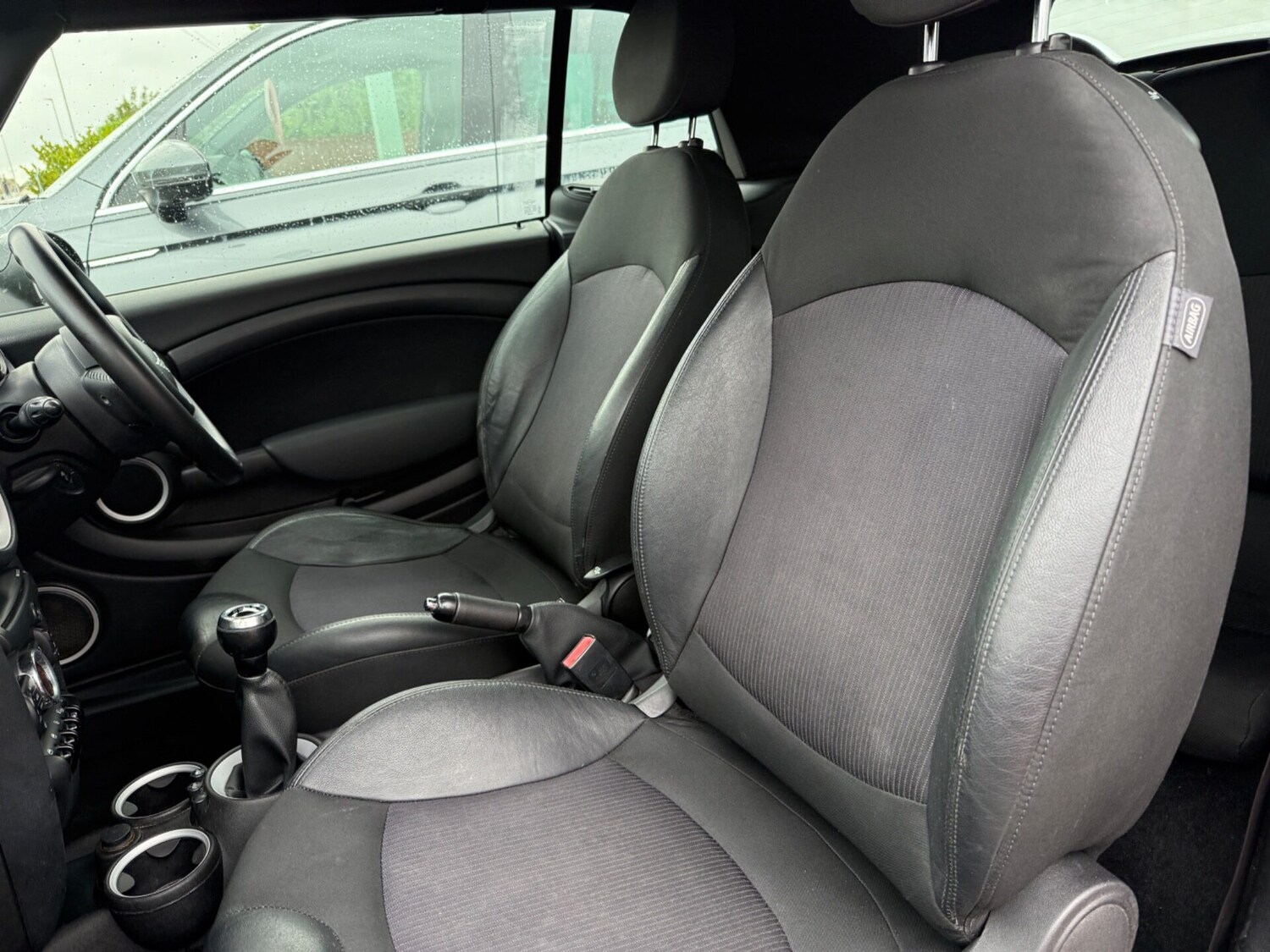 Used MINI Convertible 2011 for sale - 75683737: Photo 11