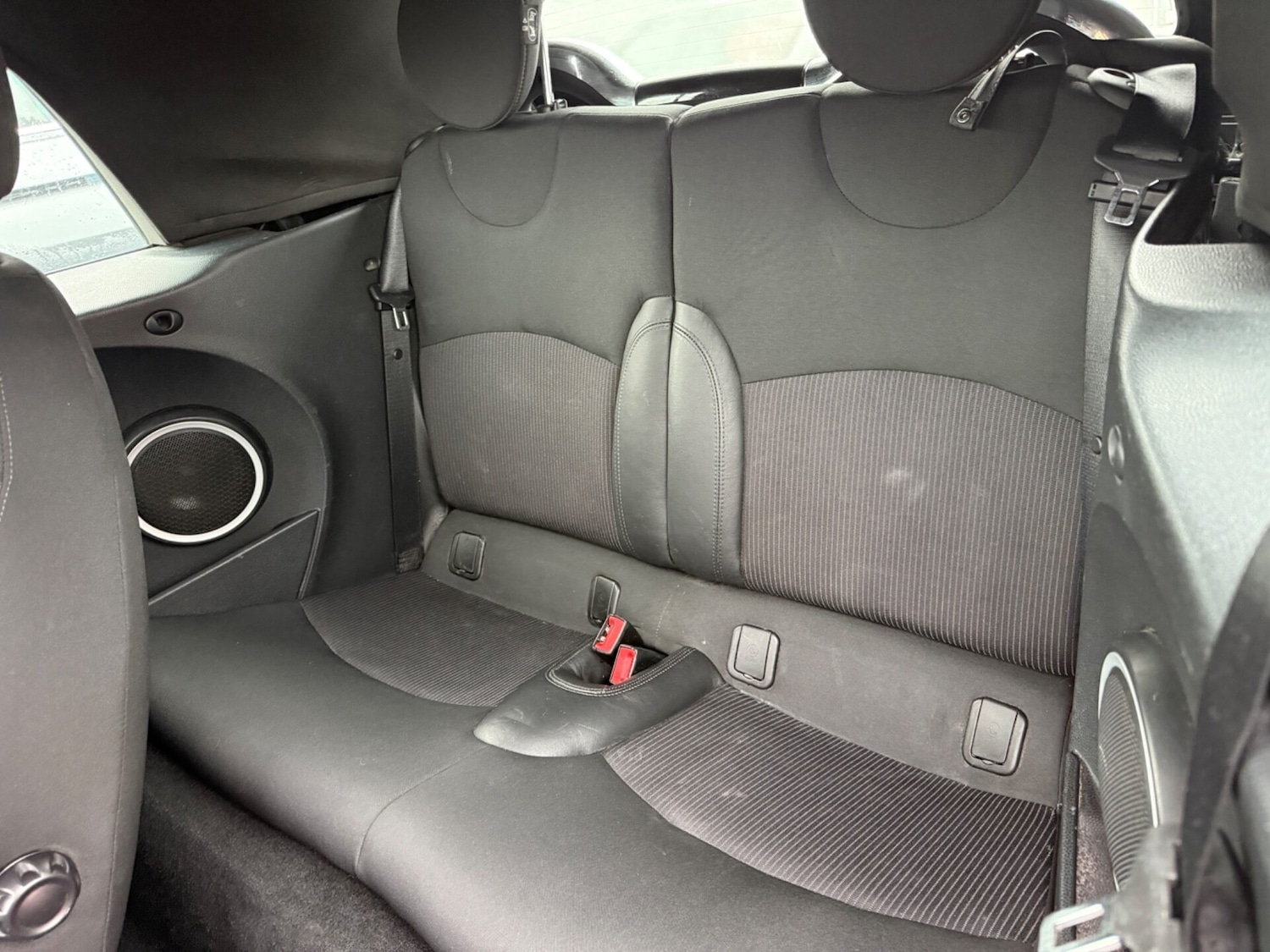 Used MINI Convertible 2011 for sale - 75683737: Photo 12