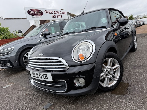 Used MINI Convertible 2011 for sale - 75683737: Photo 2