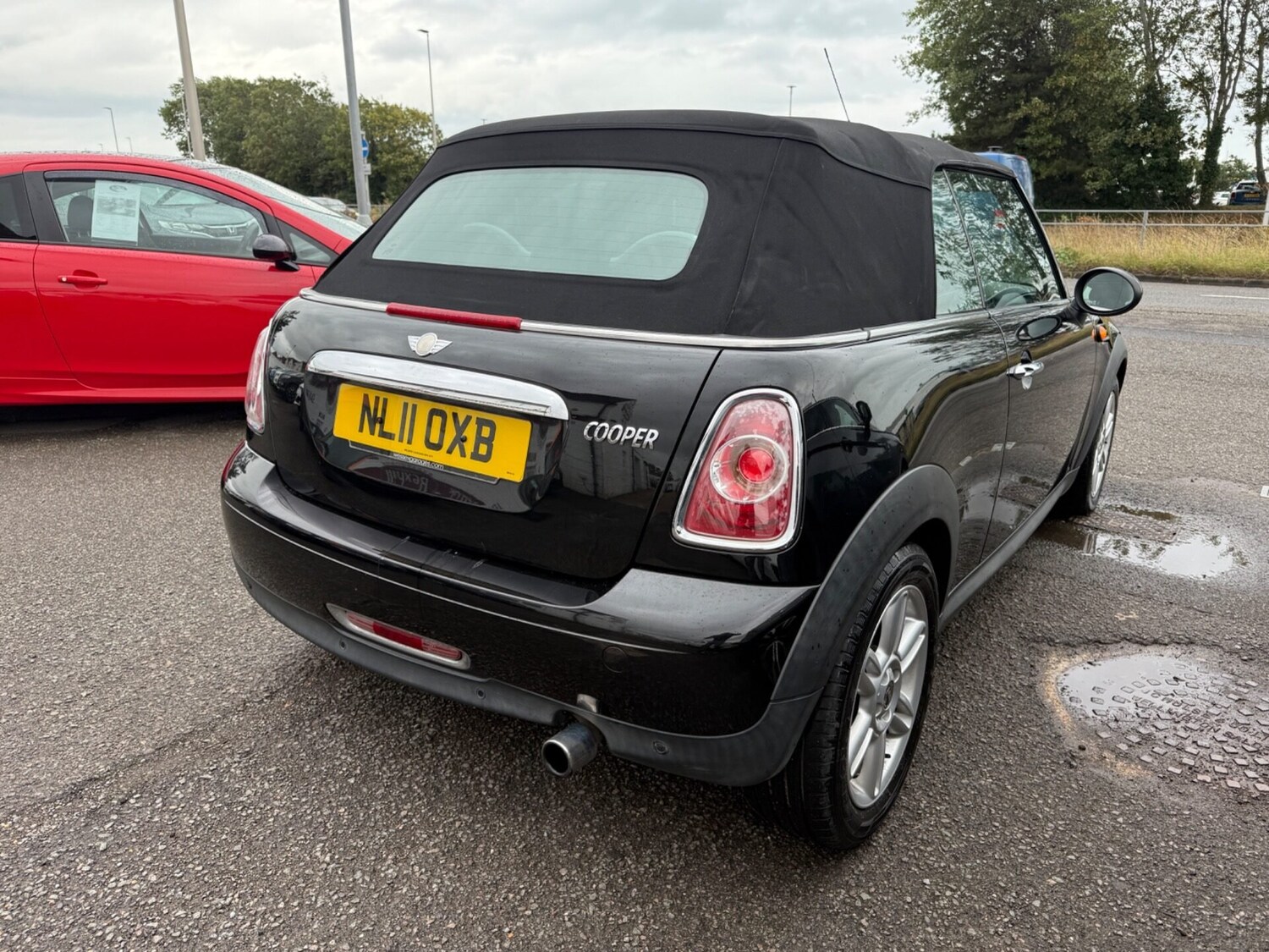 Used MINI Convertible 2011 for sale - 75683737: Photo 5