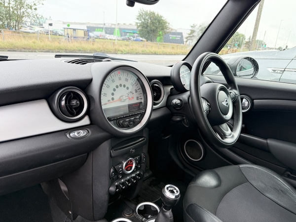Used MINI Convertible 2011 for sale - 75683737: Photo 9