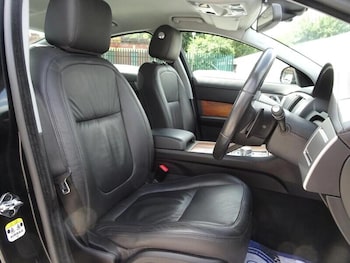 Used Jaguar XF 2010 for sale - 76192863: Photo 3