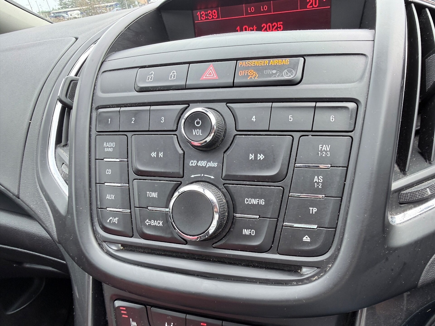 Used Vauxhall Zafira 2015 for sale - 76097032: Photo 14