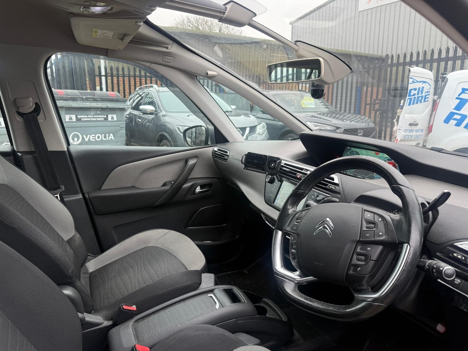 Used Citroen Grand C4 Picasso 2015 for sale - 77631473: Photo 3