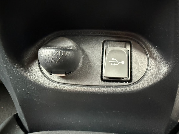 Used Toyota Yaris 2015 for sale - 75500165: Photo 13