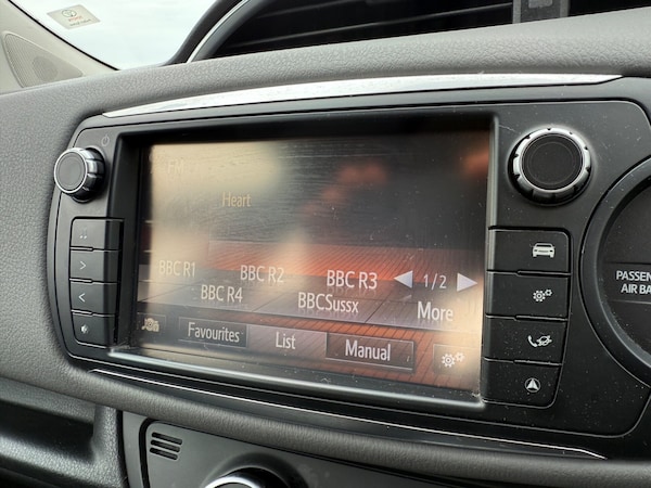 Used Toyota Yaris 2015 for sale - 75500165: Photo 14