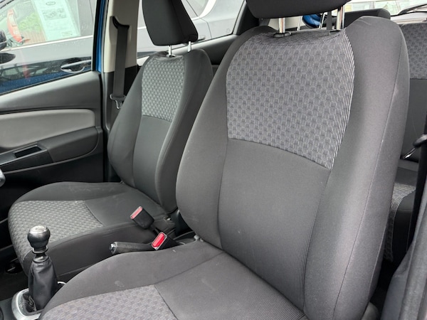 Used Toyota Yaris 2015 for sale - 75500165: Photo 9