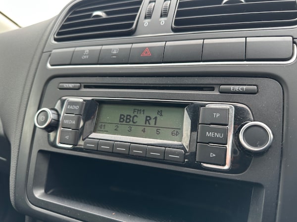 Used Volkswagen Polo 2010 for sale - 71918949: Photo 13