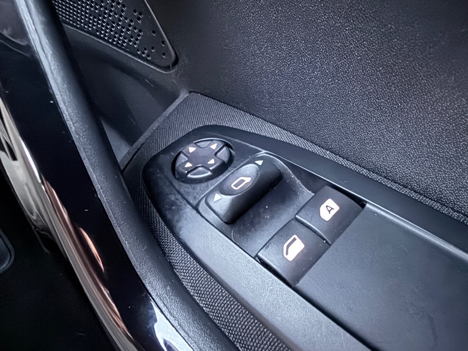 Used Peugeot 208 2016 for sale - 76379869: Photo 19