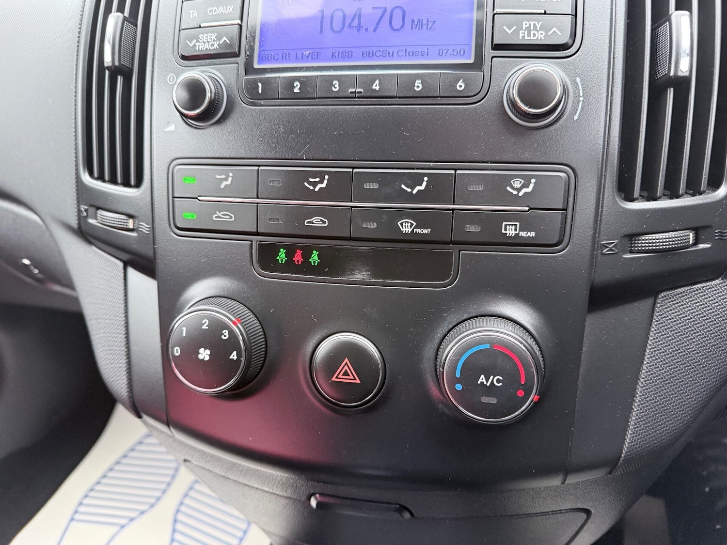 Used Hyundai i30 2011 for sale - 77071895: Photo 13