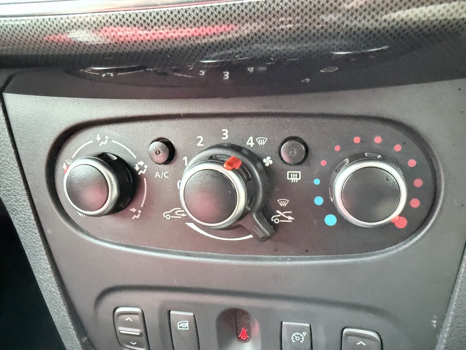 Used Dacia Sandero Stepway 2017 for sale - 77226218: Photo 18