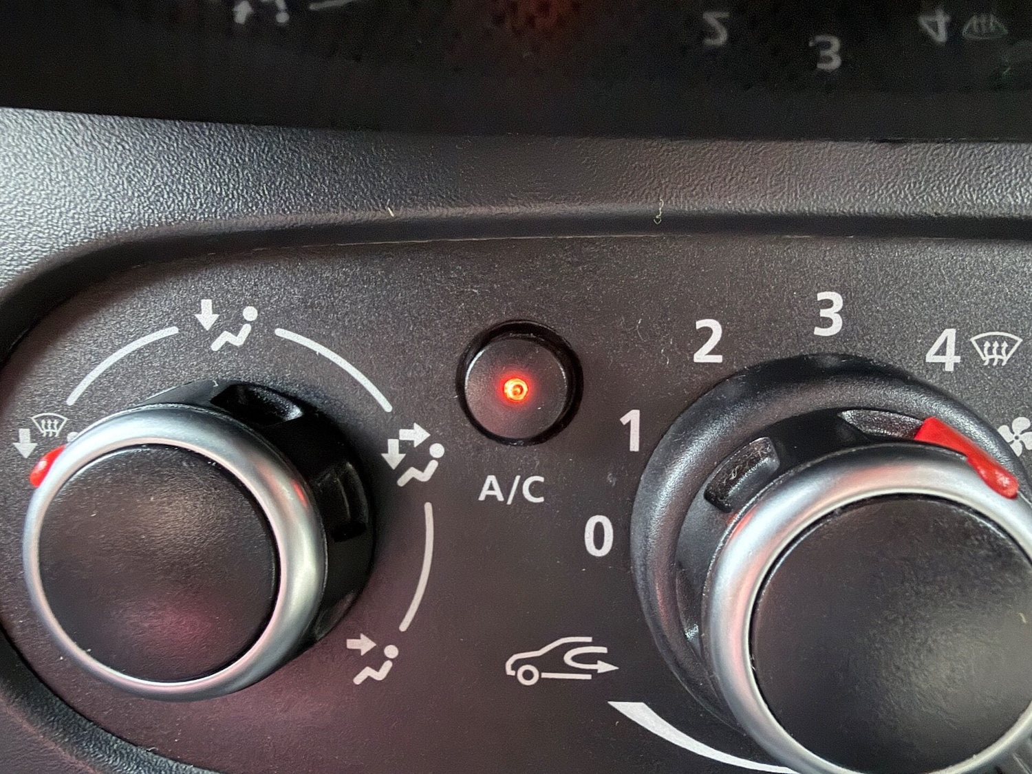 Used Dacia Sandero Stepway 2017 for sale - 77226218: Photo 19