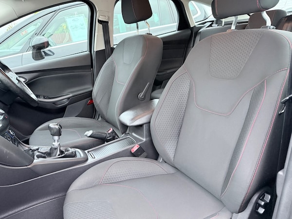 Used Ford Focus 2015 for sale - 76249349: Photo 11