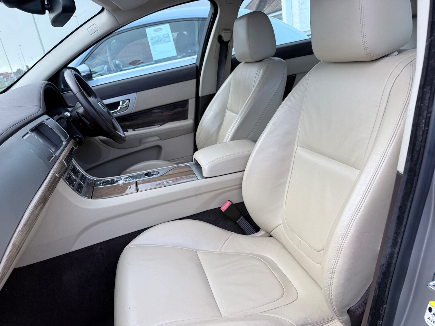 Used Jaguar XF 2011 for sale - 76776534: Photo 10