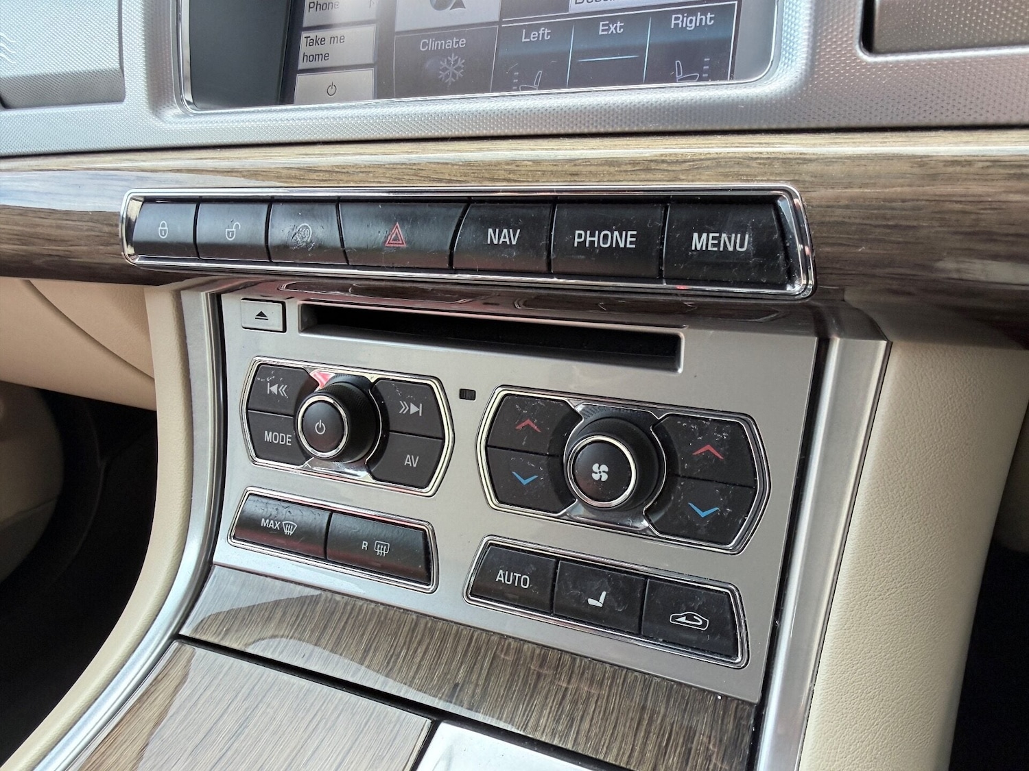 Used Jaguar XF 2011 for sale - 76776534: Photo 17