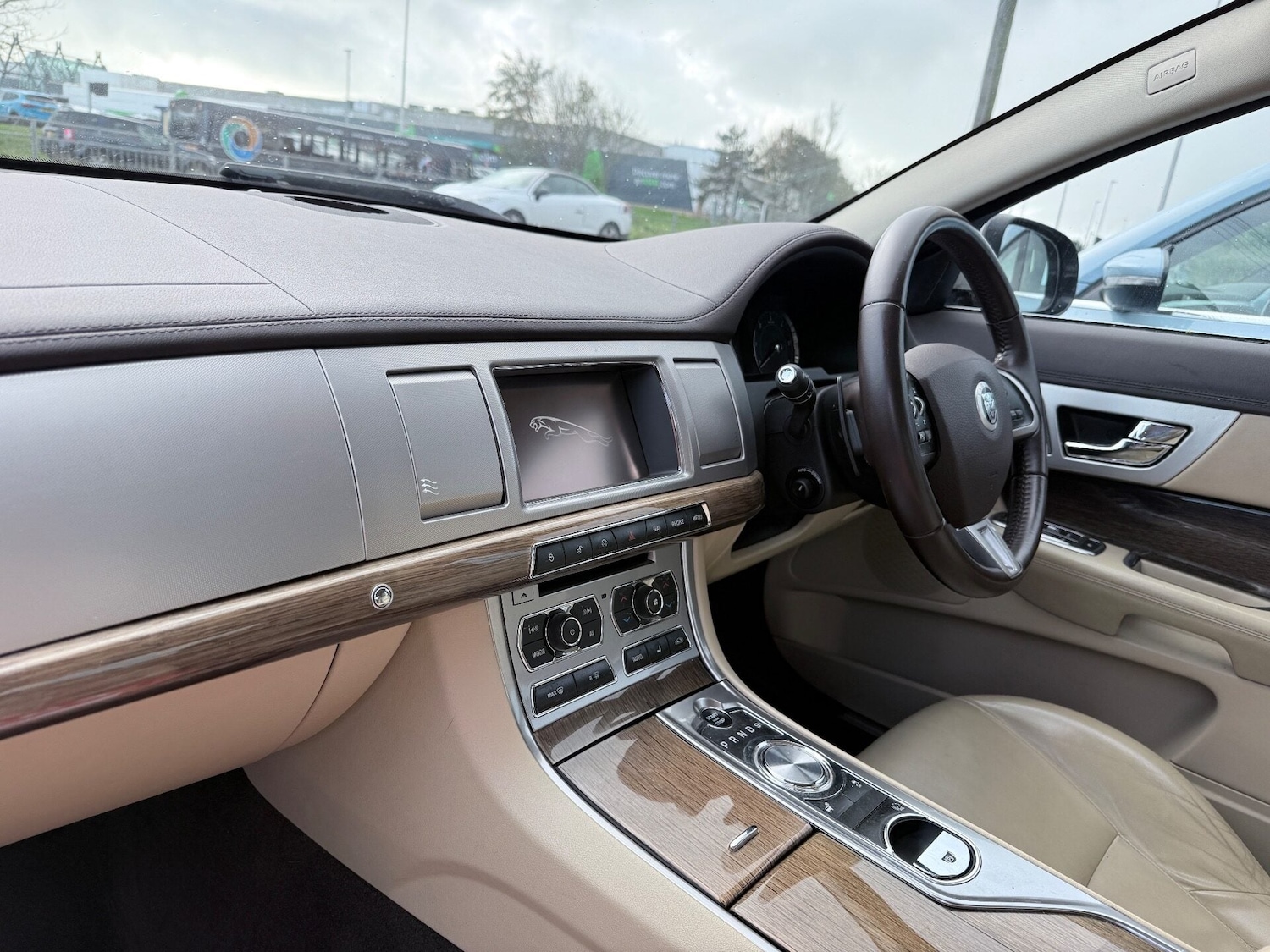 Used Jaguar XF 2011 for sale - 76776534: Photo 8