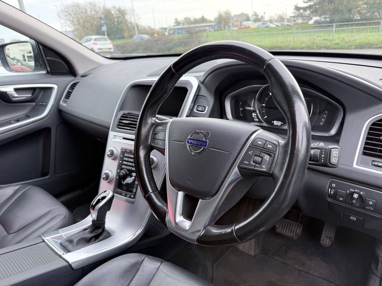 Used Volvo XC60 2016 for sale - 76558420: Photo 10