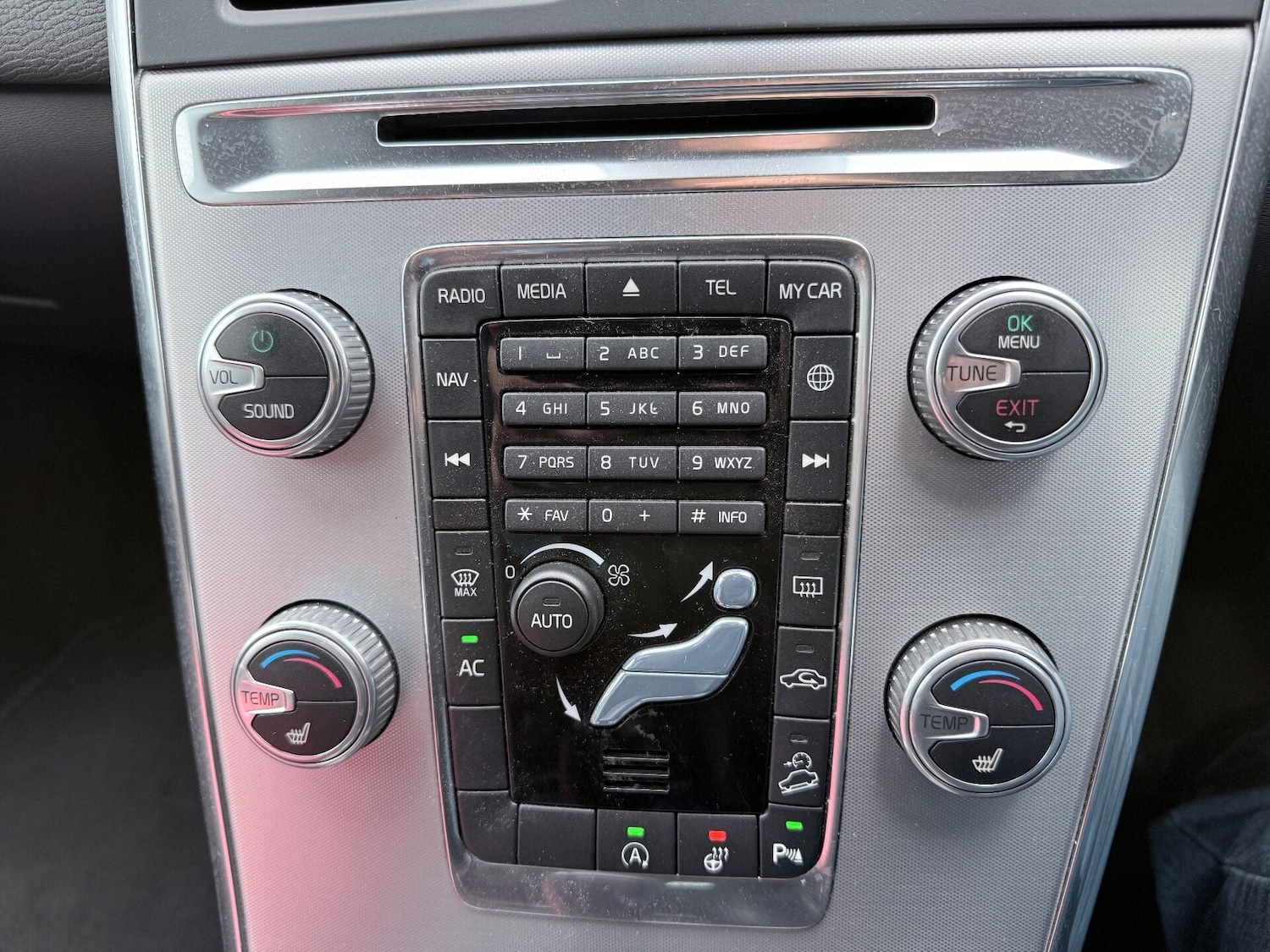 Used Volvo XC60 2016 for sale - 76558420: Photo 18