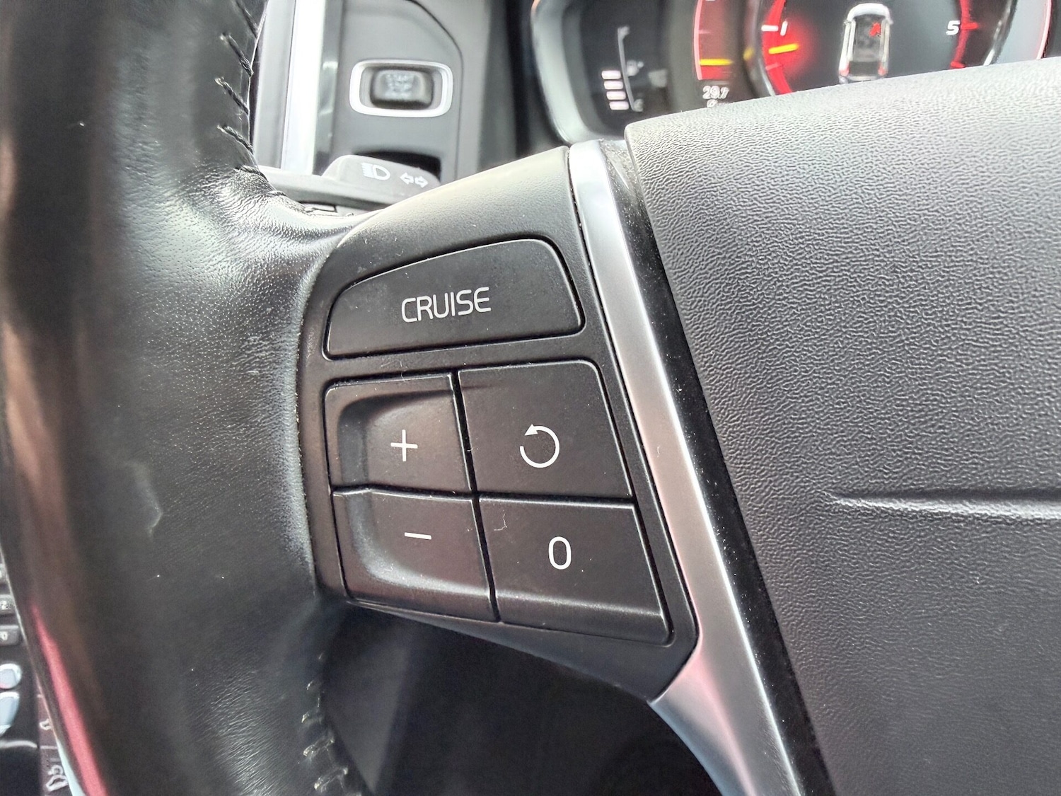 Used Volvo XC60 2016 for sale - 76558420: Photo 24