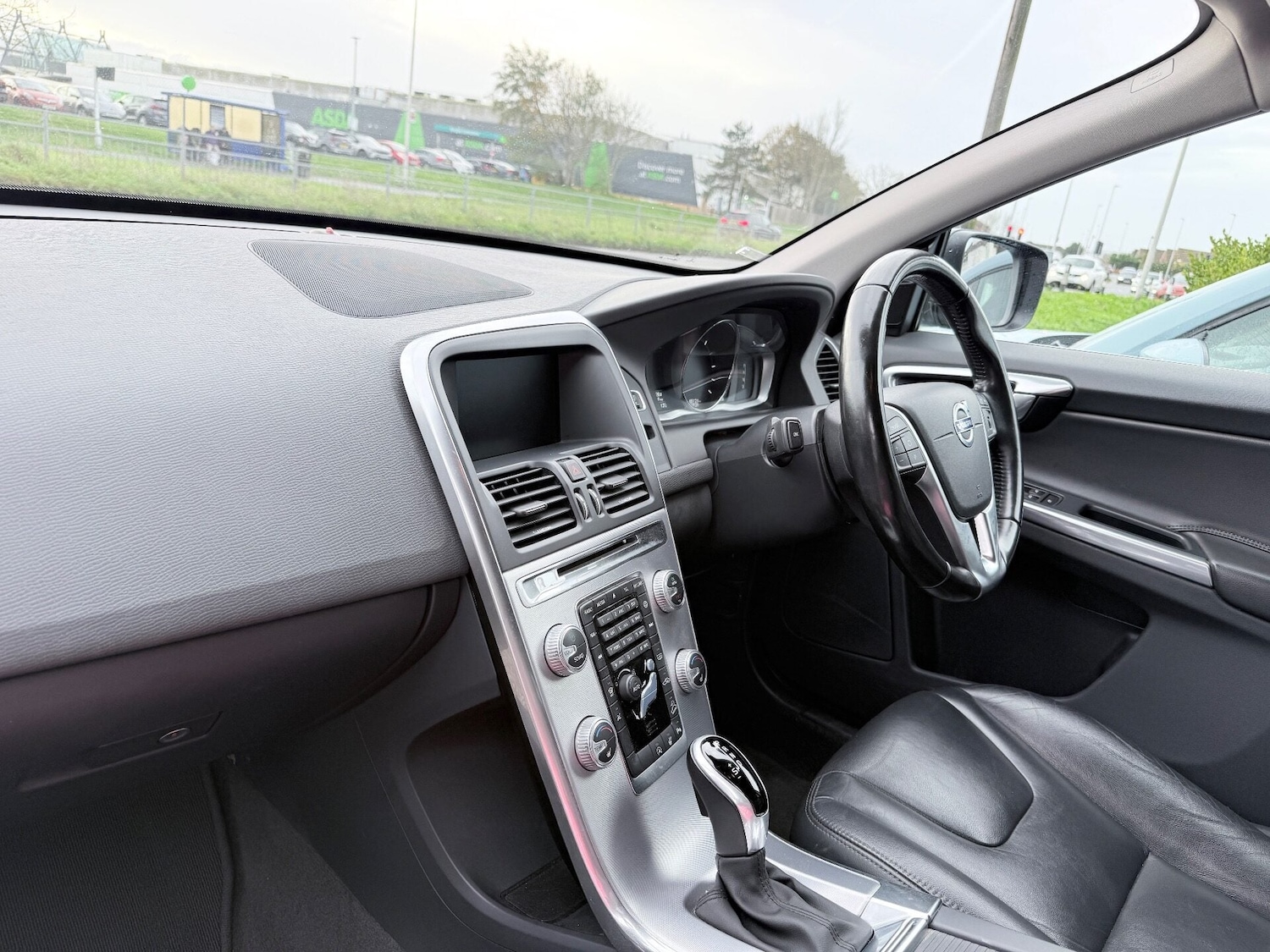 Used Volvo XC60 2016 for sale - 76558420: Photo 9