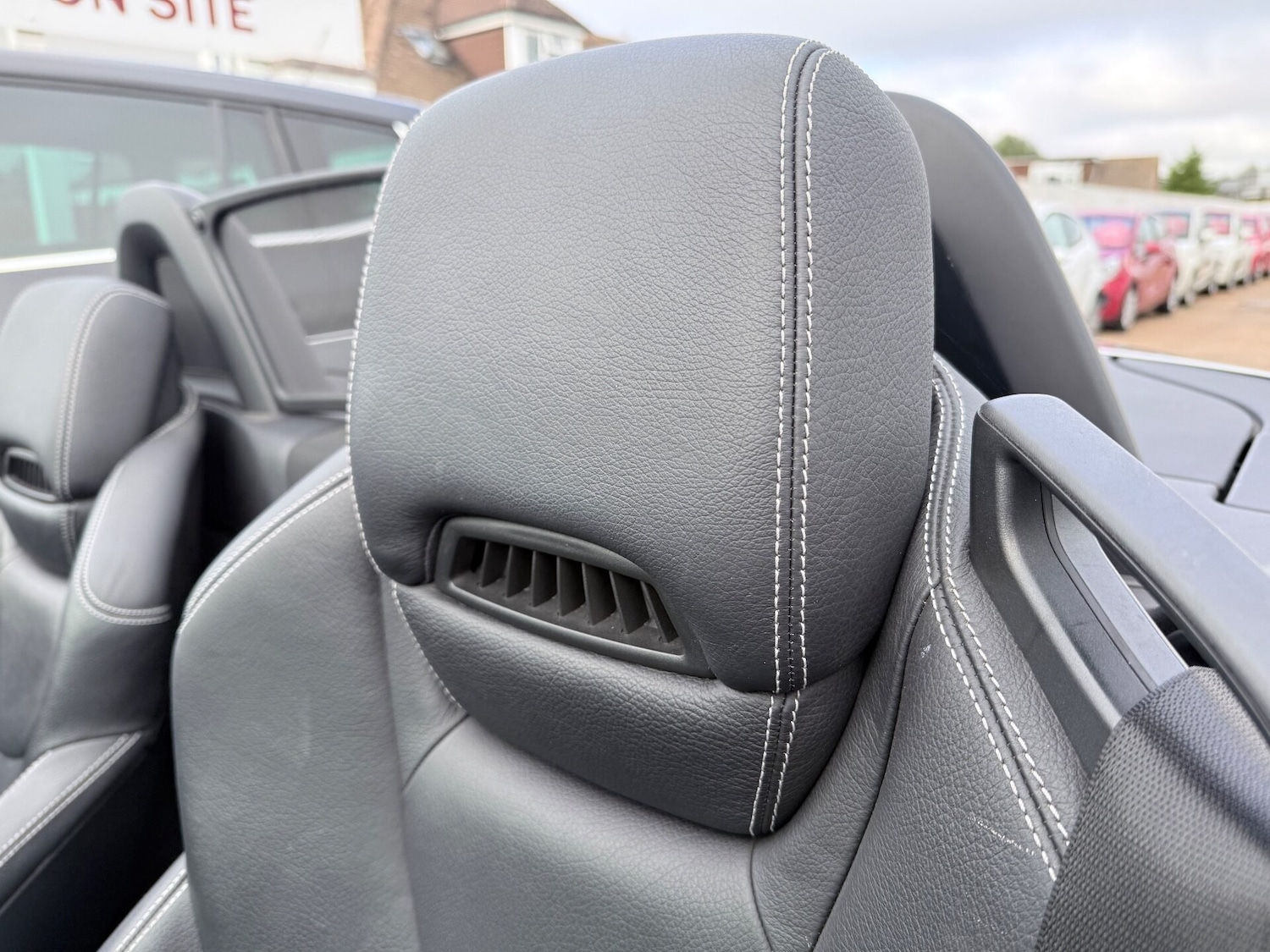 Used Mercedes-Benz SLK 2013 for sale - 76275230: Photo 13