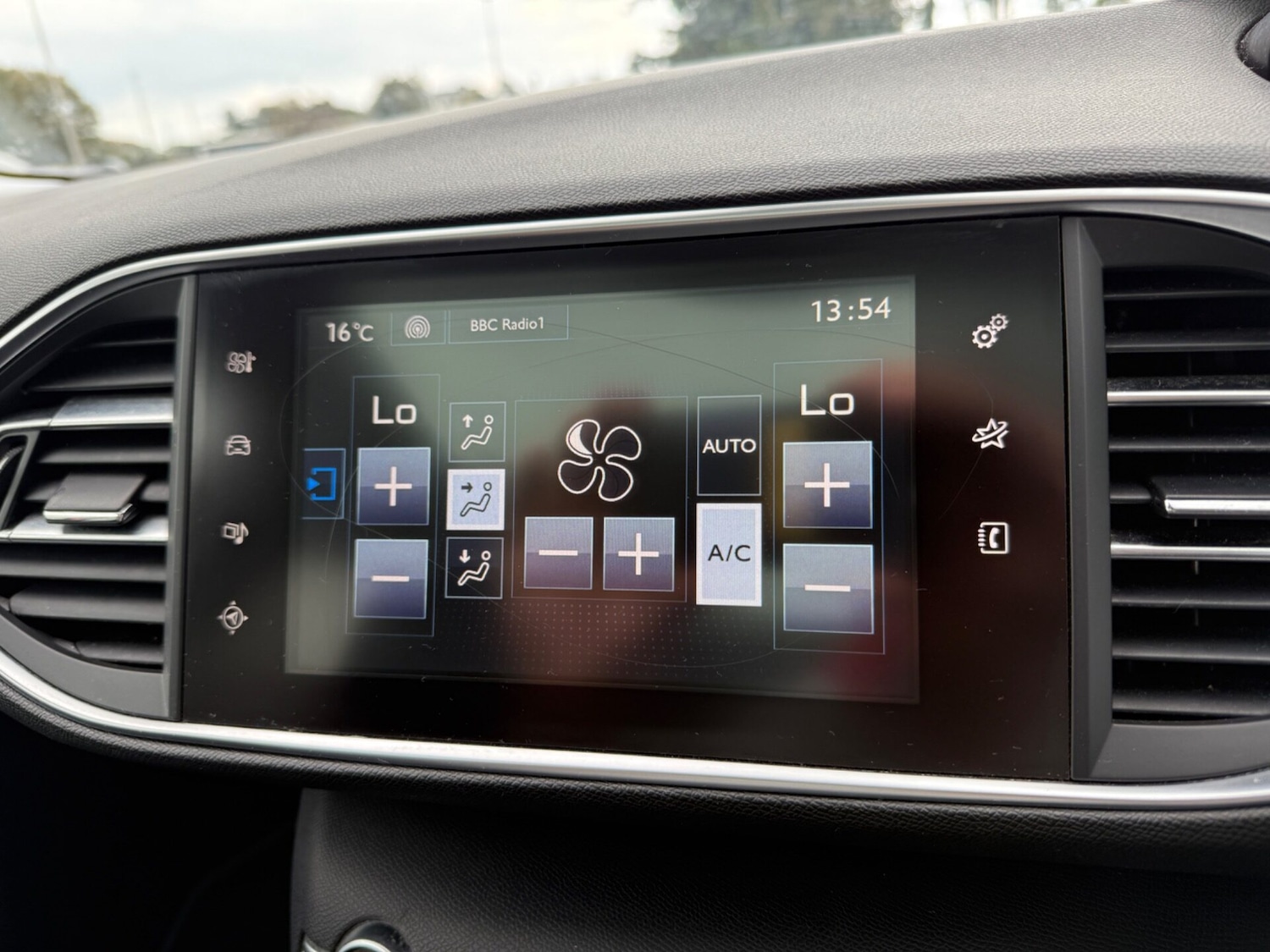 Used Peugeot 308 2014 for sale - 75426099: Photo 17